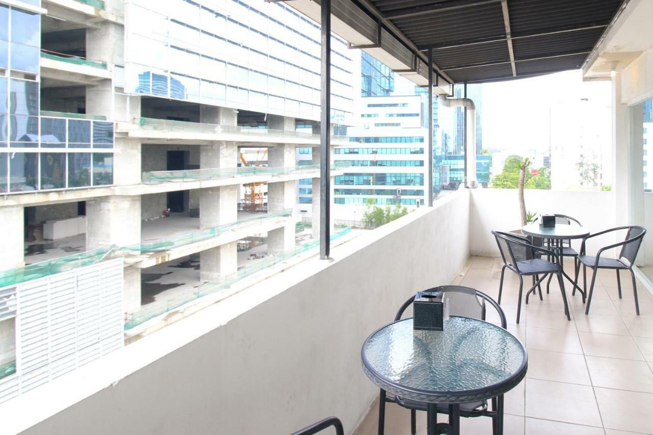 Residence100 Jakarta Buitenkant foto
