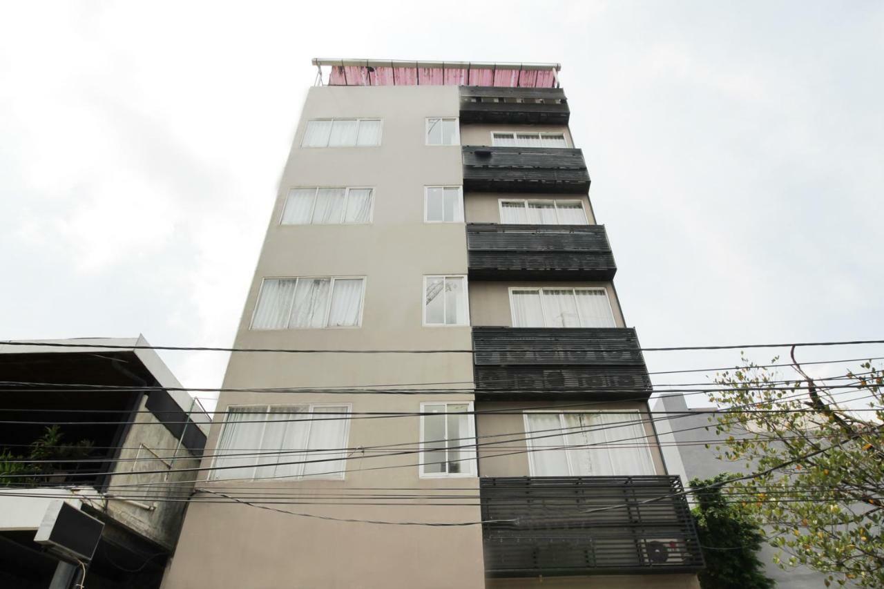 Residence100 Jakarta Buitenkant foto