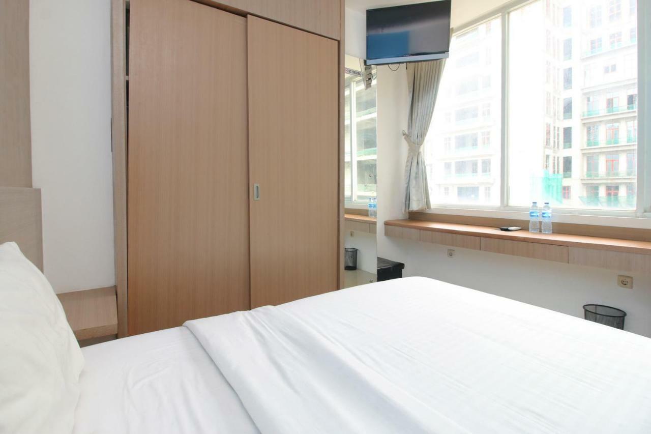 Residence100 Jakarta Buitenkant foto